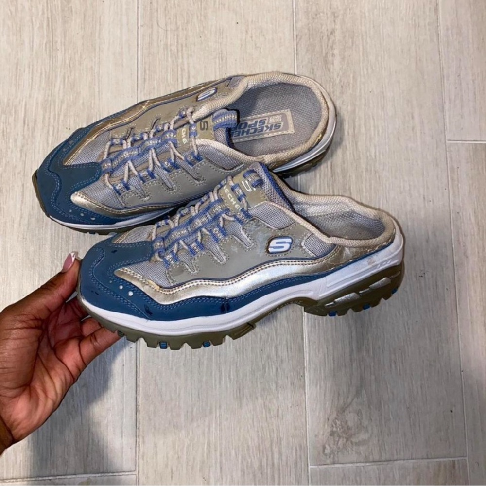 Sketchers slip on Sneakers